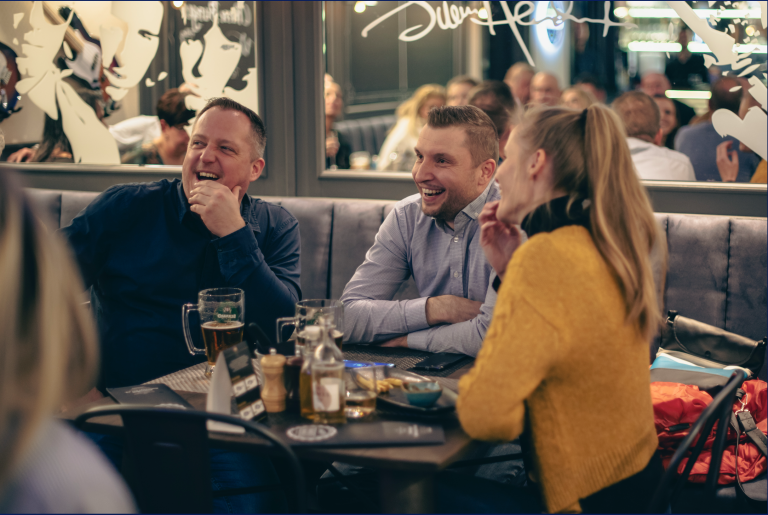 QuizLegal interaktív pub kvíz rendezvényekre, fesztiválokra, esküvőre, születésnapra